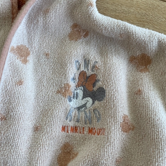 Minnie Mouse dressing gown - Picture 4 of 5
